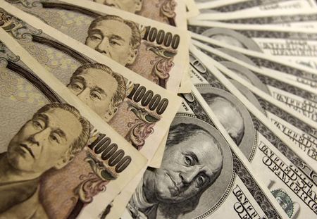 ＮＹ円、３日続落 1ドル＝102円15～25銭で終了、米雇用増加で