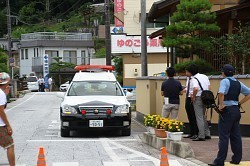 立てこもり:岡山の医院で入院の男、自殺図る