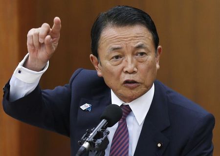 財務相、来年度予算で景気対策を 消費税１０％に備え