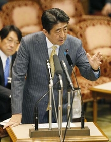 首相、国際協力に恒久法検討…自衛隊派遣柔軟に 2014年07月15日 22時15分