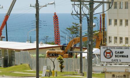 辺野古移設:世論に背 ブイ搬入 反対派阻止に先手