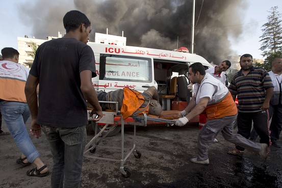 イスラエル、再び国連避難所のガザの学校を砲撃―15人が死亡