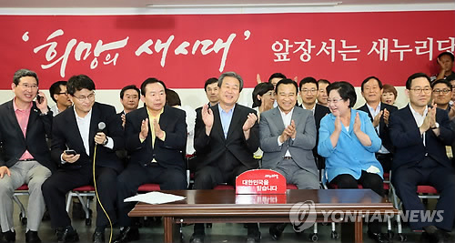 韓国与党が補選圧勝で過半数、野党代表きょう辞任へ