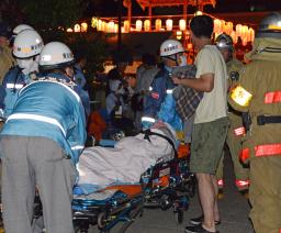 神社でボンベ爆発、４人負傷＝町内会の祭り会場—東京・江東