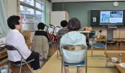 徳島の孤立小中学生ら７４人救助 四国大雨、避難指示も