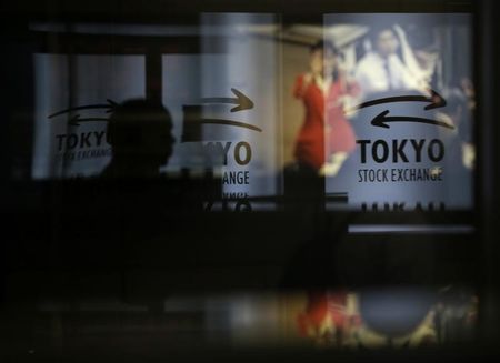 ＧＰＩＦ期待で日本株反発、強まる景気不安で需給材料に依存