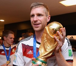 メルテザッカーも独代表引退「次の世代のために立ち去る時期」【拡大】