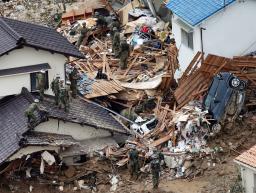 広島で大規模土砂災害 ３９人死亡、７人行方不明