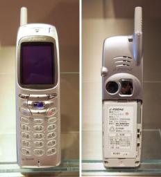 世界１７億本「写ルンです」未来技術遺産に 「写メ」も