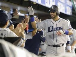 Ｅ松井裕が初被弾 高卒新人最長途切れた