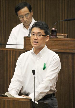 宮崎県知事、政治資金収支報告の分散記載を謝罪