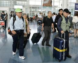 墓参団が北朝鮮へ出発 慰霊碑建設などに期待