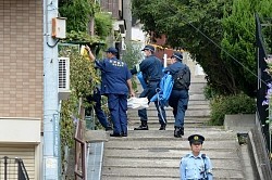 神戸遺体:４７歳男逮捕 袋六つにワンピースなども