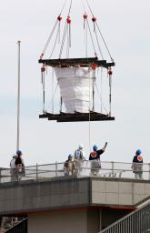 五輪聖火台、震災被災地石巻へ 国立競技場に別れ