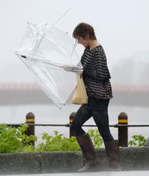 台風１９号、列島縦断＝九州南部から東北へ—５２人が重軽傷、大雨暴風に警戒
