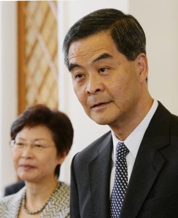 【香港民主化デモ】警察再び強硬措置 催涙スプレー噴射 民主派「対話」受け入れ不透明に