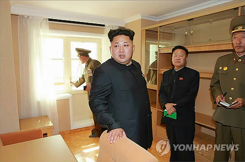 北朝鮮:正恩氏が軍視察、動静途絶後初 党機関紙伝える