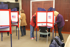 米中間選挙、開票始まる 共和党の上下院過半数が焦点
