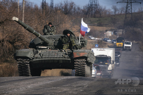 ロシア外相、戦車派遣との指摘について質問かわす