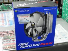 極太8mm径ヒートパイプを6本備えるThermalright製CPUクーラー