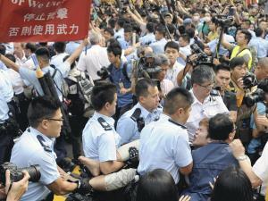 デモ隊１１６人を逮捕＝警官２０人負傷－香港・旺角