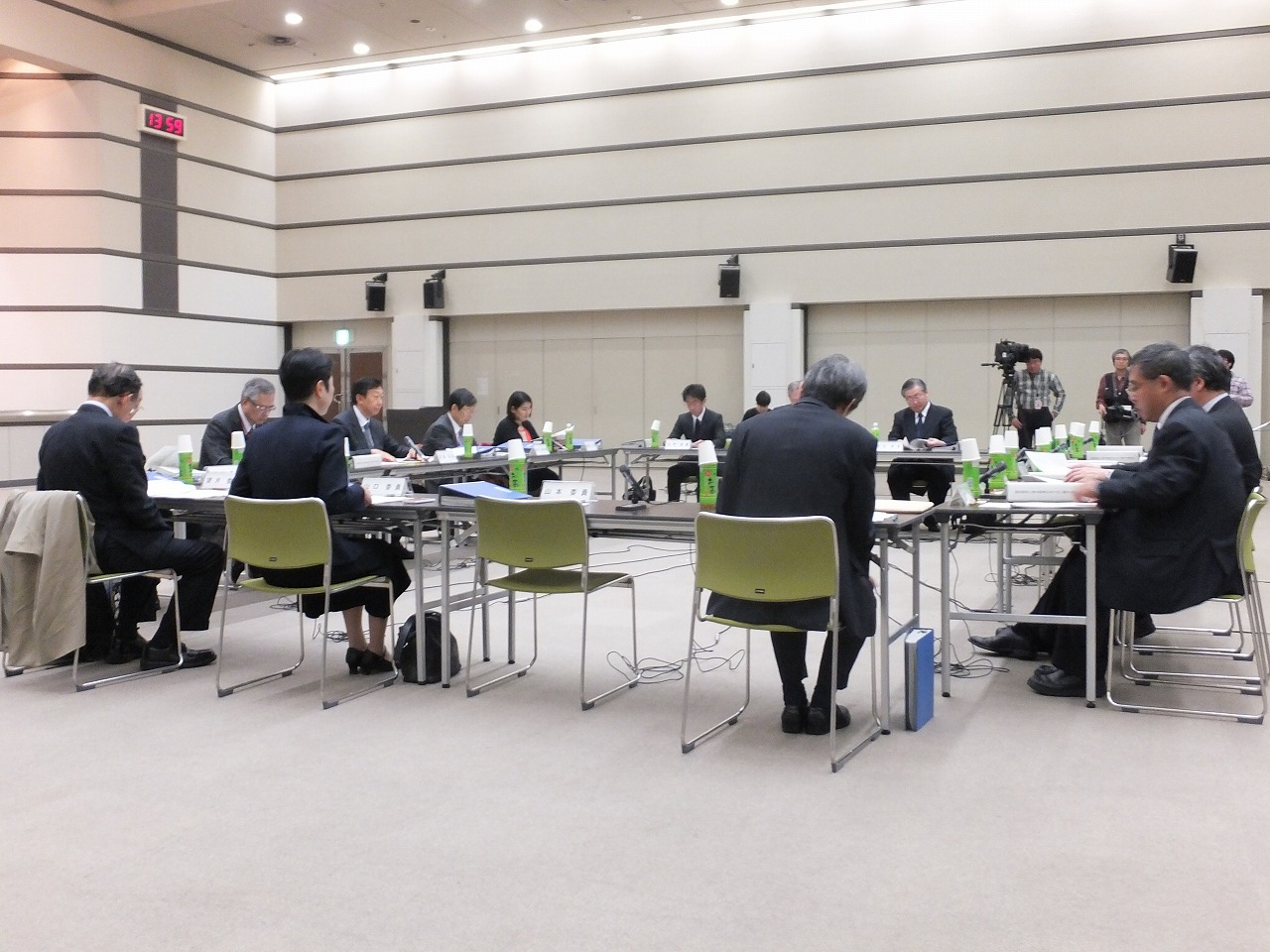 臨床研究「法規制が必要」 厚労省検討会、報告書案を了承