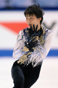 羽生ファイナル進出 転倒４位も魅せた