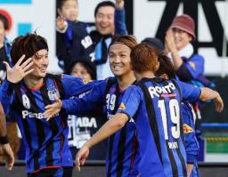 Ｇ大阪、史上最大14差逆転Ｖへ王手