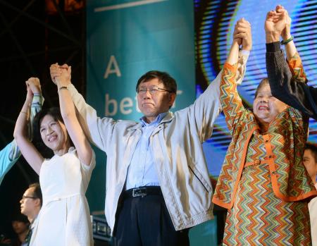 馬英九・台湾総統:国民党党首辞任へ 地方選惨敗引責
