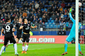 岡崎、今季８点目 「点取り屋」健在 狙い通りの一撃