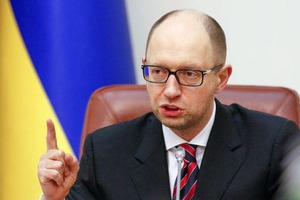 ウクライナ首相が追加金融支援呼びかけ、「デフォルト防ぐため」