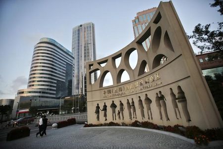 中国、新たな自由貿易区を3カ所に設立へ＝国務院