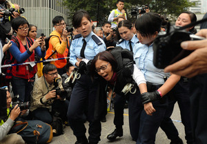 香港政府、デモ隊２００人超逮捕か 最大拠点を強制排除