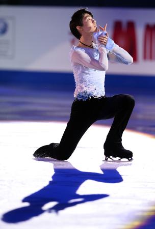 Ｖ２羽生「興奮で寝付けなかった」 一夜明け喜び