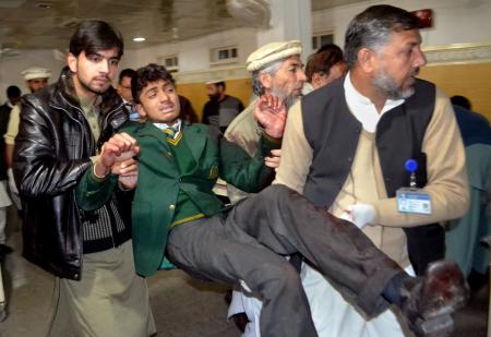 タリバンに空爆２０回「テロリスト５７人殺害」 2014年12月18日 10時54分