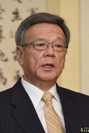 沖縄知事上京へ、閣僚と面会要望 2014年12月22日