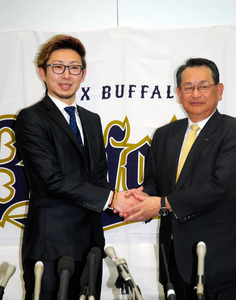 金子がオリックス残留表明 ４年総額２０億円