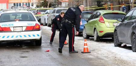 カナダ 新年パーティーで銃乱射 １人死亡６人けが