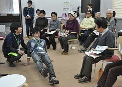 くらしナビ・医療・健康:医薬看護系学生、地域で交流 名古屋、団地で高齢者の健康づくり