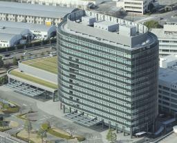 トヨタ、定年後も月収維持 熟練技術者確保へ新制度検討