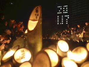 静かな祈りに包まれた被災地…阪神大震災２０年 2015年01月17日 13時40分