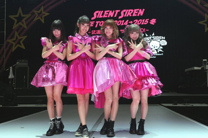 Silent Sirenが夢実現、武道館ワンマンで会場中ピンク一色に