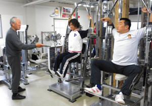 マサ、タイトル狙え プロゴルファー青木がエール