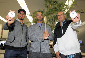 中日ナニータお立ち台で竜党わしづかみだ