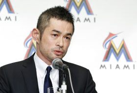 イチローワールド全開！マ軍入団会見で仰天アピール「投手できる」