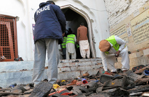 パキスタンのシーア派モスクで爆発 ４８人死亡