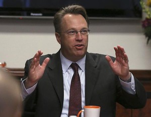 米経済に勢い＝年半ばの利上げ妥当－連銀総裁