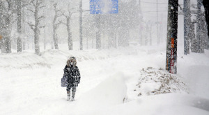 猛吹雪・暴風…北海道大荒れ 交通の便に大きな影響