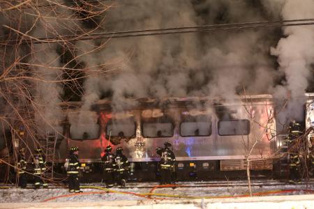 列車事故の死者７人に＝ＮＹ郊外