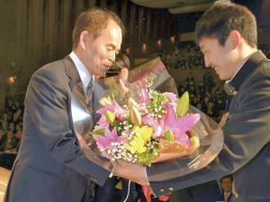 ノーベル物理学賞の中村教授「引退したら愛媛で起業協力したい」、故郷への思い語る